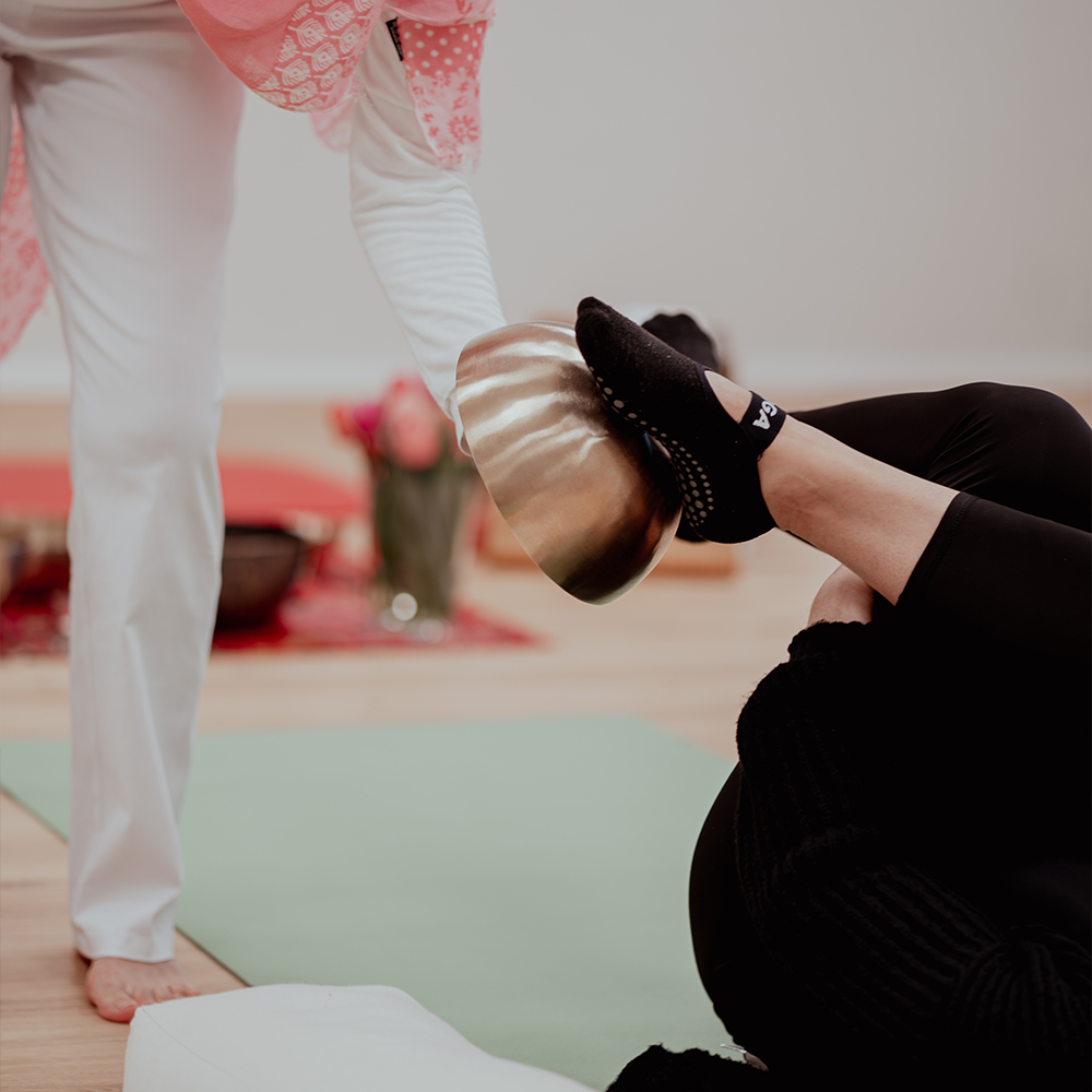 Sabine Renz | Klangschalenmassage & -meditation