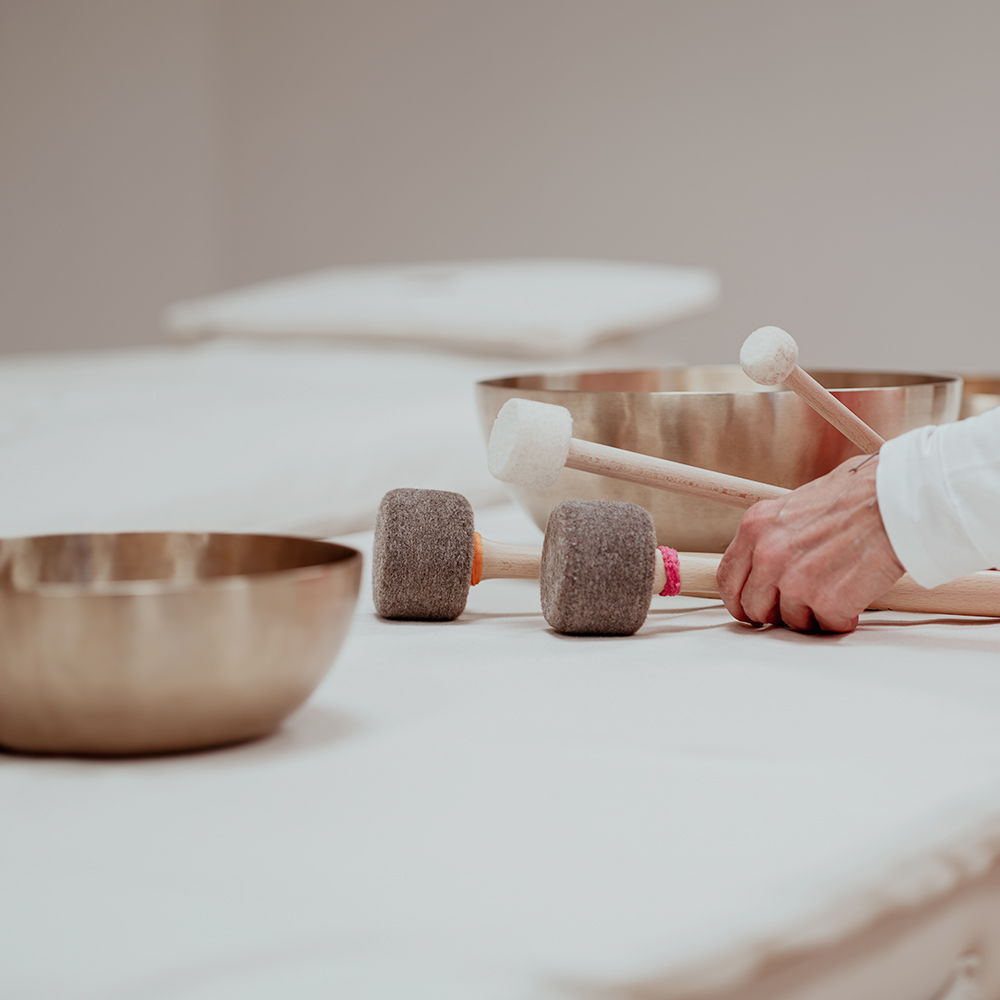 Sabine Renz | Klangschalenmassage & -meditation