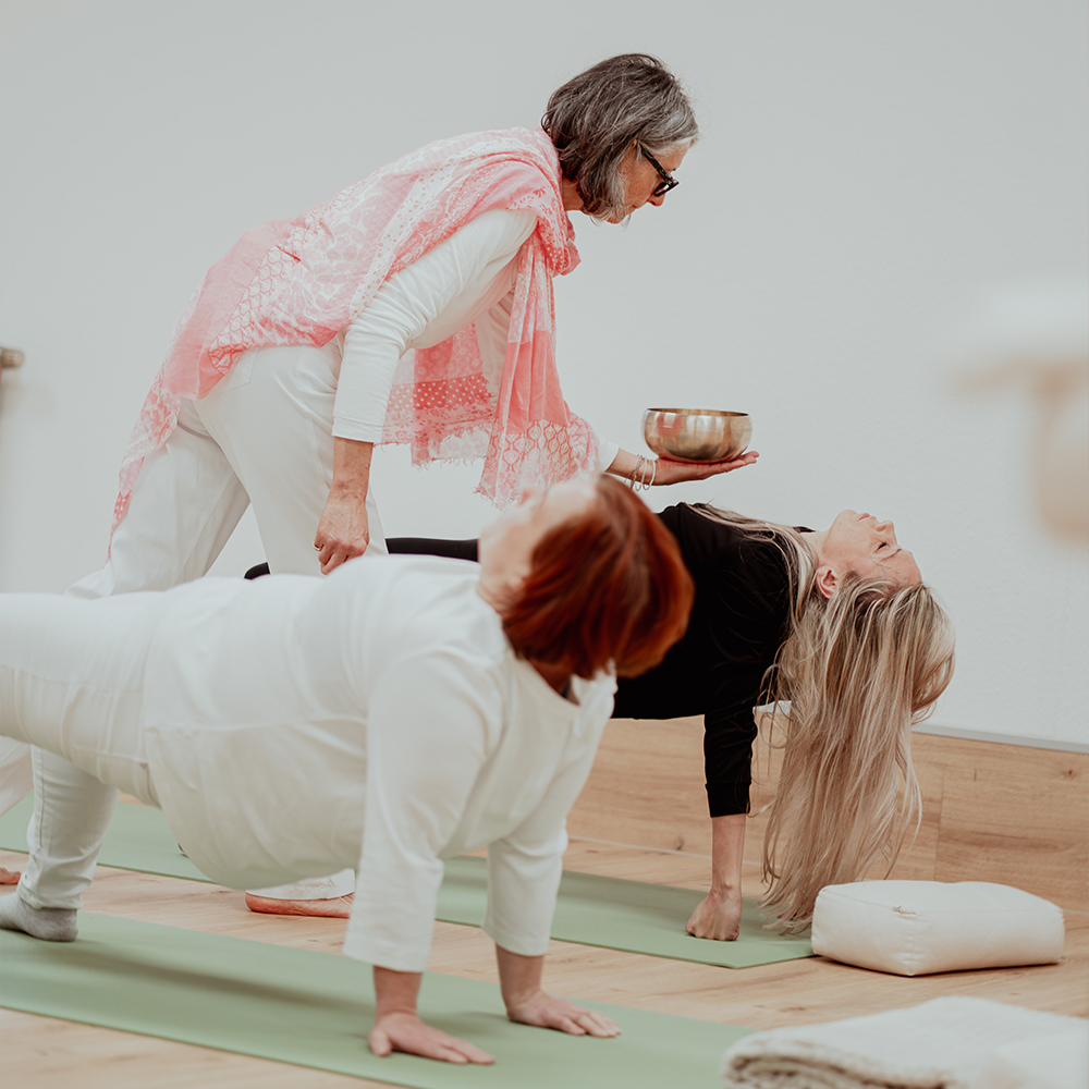 Sabine Renz | Klangschalenmassage & -meditation